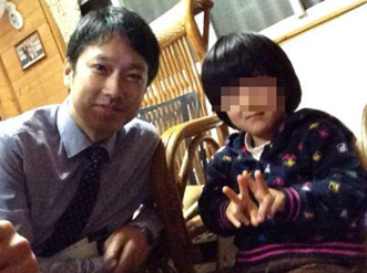 图为研究团队成员和接受治疗的台湾女孩